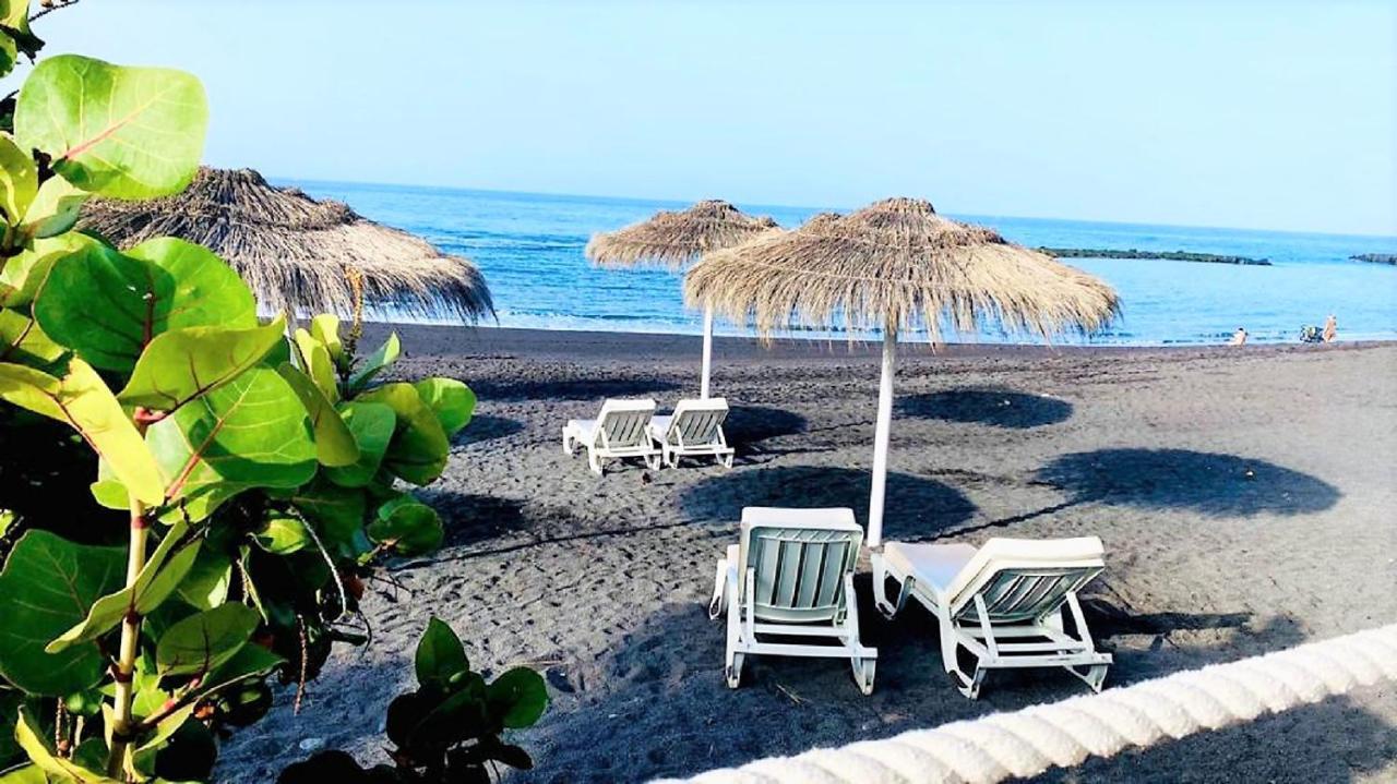 Апартаменти Beach And Pool In Playa De Las Americas Екстер'єр фото